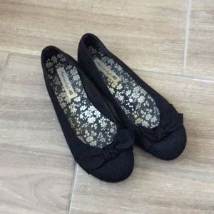 Flats with a cute little bow